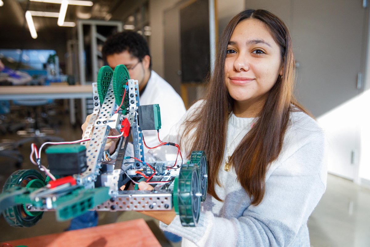 SFASU's tweet photo. On International Day of Women and Girls in Science, SFA applauds its outstanding faculty, alumnae and students who continually push through barriers and leave a mark in many STEM disciplines. #WomenInScience #WomenInSTEM #SFASTEM 🔭 🔬 🧬 🧪 🩺 💻 https://t.co/0ZOdD2PKN7
