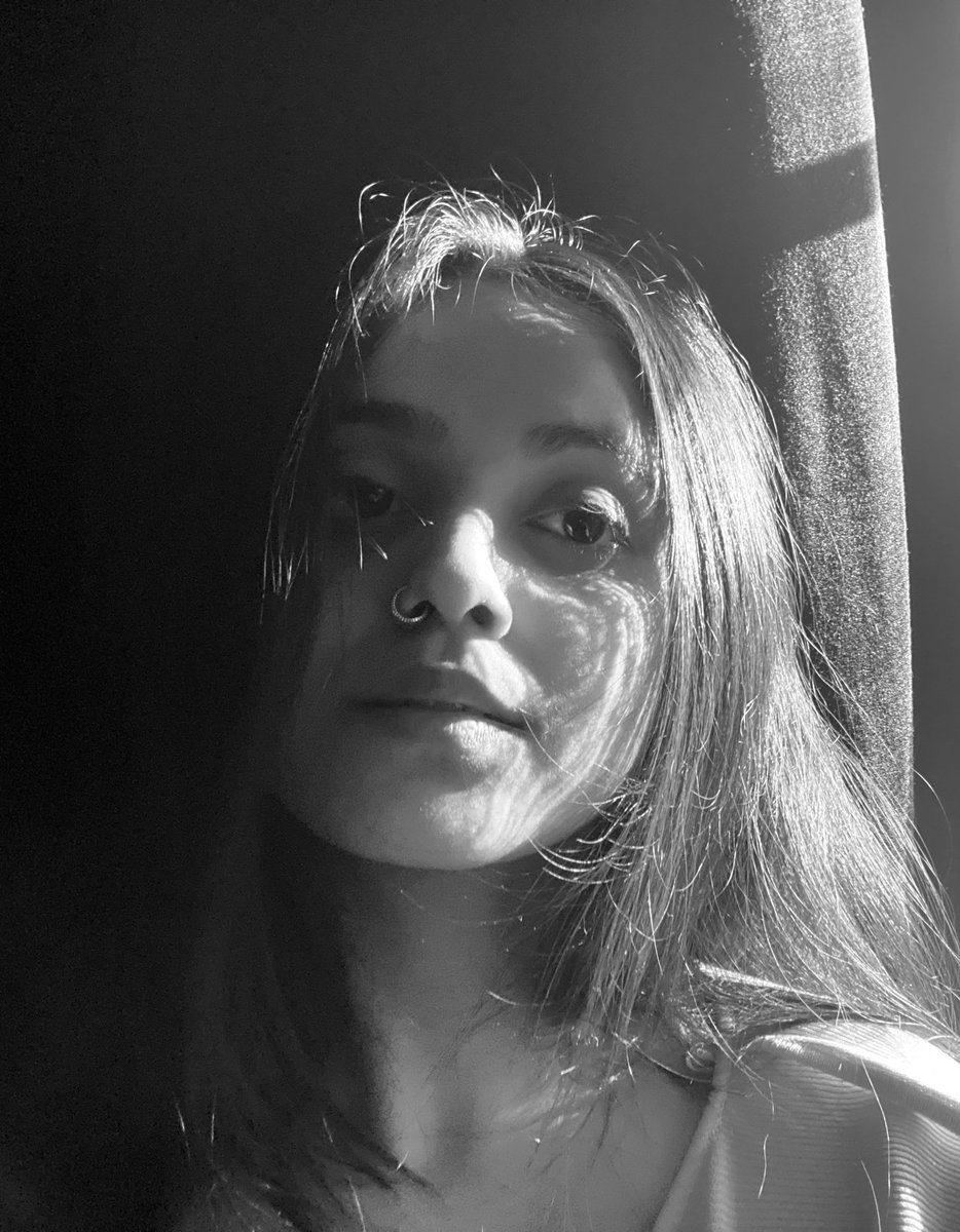 swa. on Twitter "my whole gallery is w black and white pictures vro.😭"