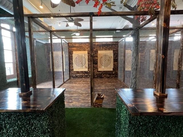 ChefO_'s tweet image. If y'all go to galveston for mardi gras make sure you check out one of my concepts called Axecade. 2 bars, full kitchen, serving barbecue, pizza and other items. Djs playing hip hop on the weekend with one of the biggest patios on the strand.