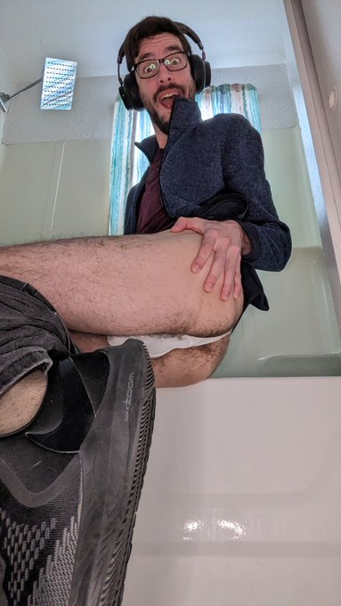 Alex - 2 pic. Bushy overflow. https://t.co/PQf4rjq9t8