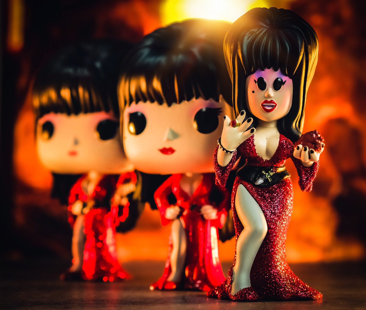 The Mistress of the Dark for my #FunkoSodaSaturday pick of the week! 🫀❤️‍🔥
-
👑: @OriginalFunko | @brianmariotti 
🏷️: @TheRealElvira #Elvira #elviramistressofthedark #FunkoSODA
-
#FOTW #Funko #OriginalFunko #MyFunkoStory #FunkoFunatic