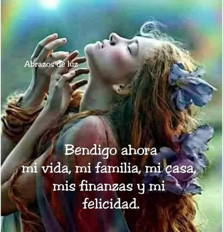 nashy63's tweet photo. Bendigo ahora mi vida , mi familia , mis padres, mis hermanos , mi casa , mis finanzas, mi felicidad Amén Gracias Gracias Gracias ❤️🙏🫰🏻🌻🍀 https://t.co/V123HzCLNG