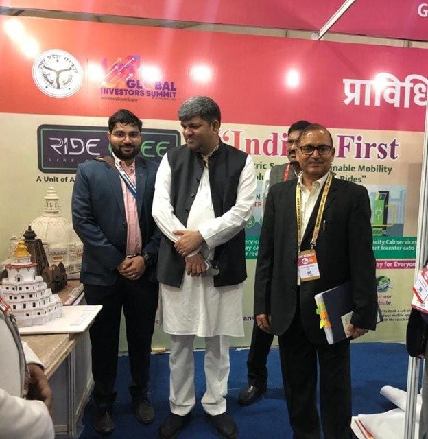 FoapDean's tweet photo. Honorable Minister Technical Education Ashish Singh Patel Sir and Principal Secretary Technical Education Subhash Chand Sharma Sir, Inspecting the models represented by the Faculty of Architecture and Planning at Technical Education Stall in UP GIS 2023
#UPGIS23
@InnovationHubUP https://t.co/K6k9iQCh1y