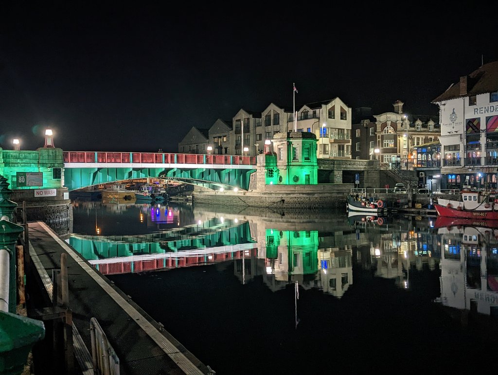 WeySoHo's tweet photo. Still waters run deep. 
Friday night reflections on the river Wey.  
-
-
-
#weysohonights #riverwey #townbridge #weymouthharbour #weymouth #dorset https://t.co/vF3sJbRHOf