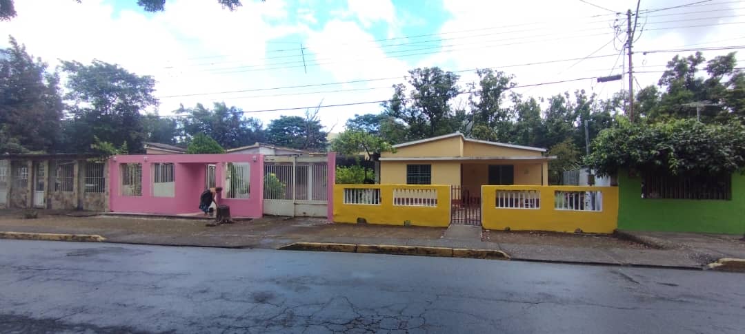 municipio_diaz's tweet photo. Mantenimiento y pintura de fachadas en sector Las Barrancas @PSUV_NE
@PartidoPSUV @MVzlaBella @hugbelpsuv @dcabellor @NicolasMaduro
#SomosPasiónCaribe https://t.co/H47DokIBl1