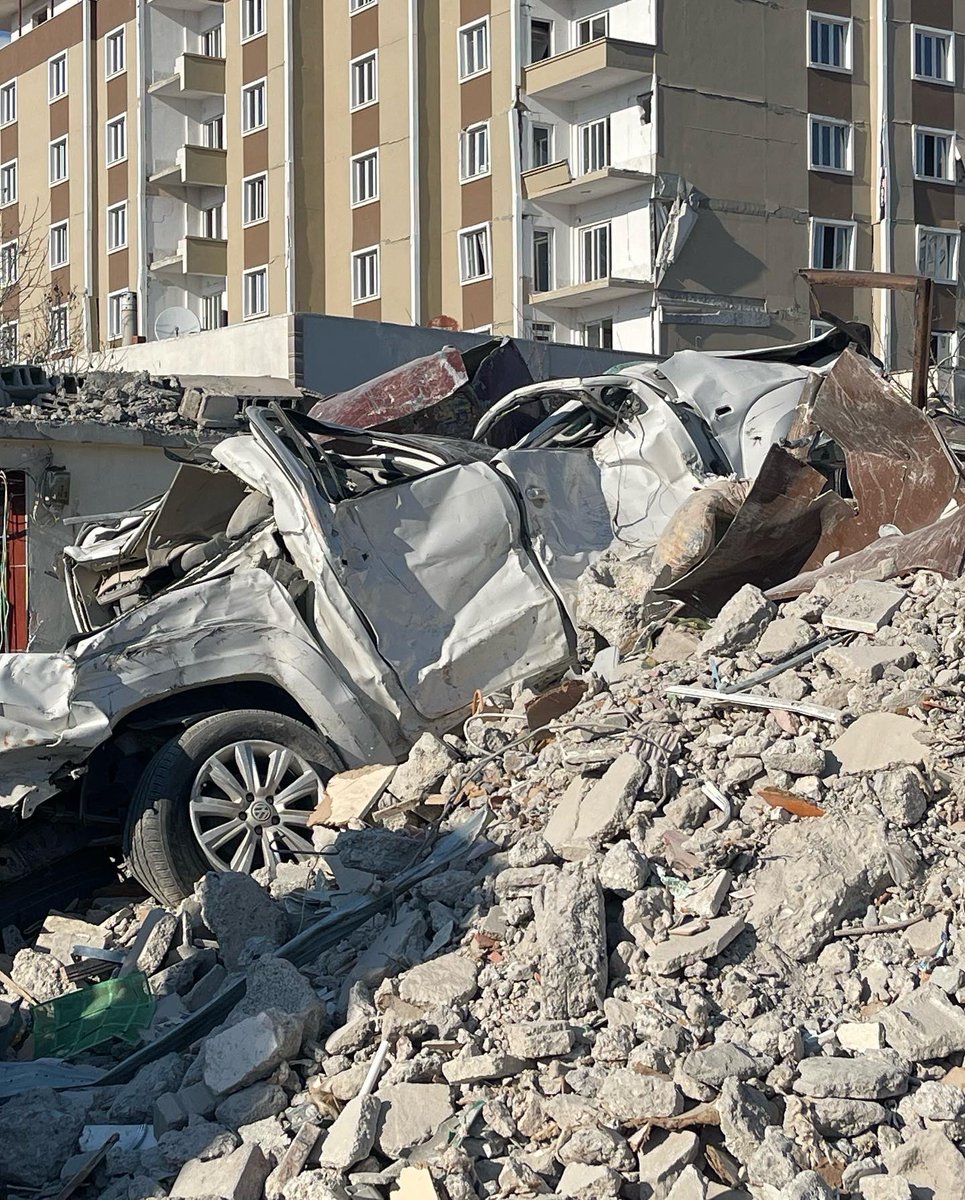 Benlxiang's tweet photo. Nurdagi, Gaziantep province… where local residents say 20,000 are still unaccounted for. This place is gone. 🇹🇷🙏🙏🙏 https://t.co/43yUSLjzH5