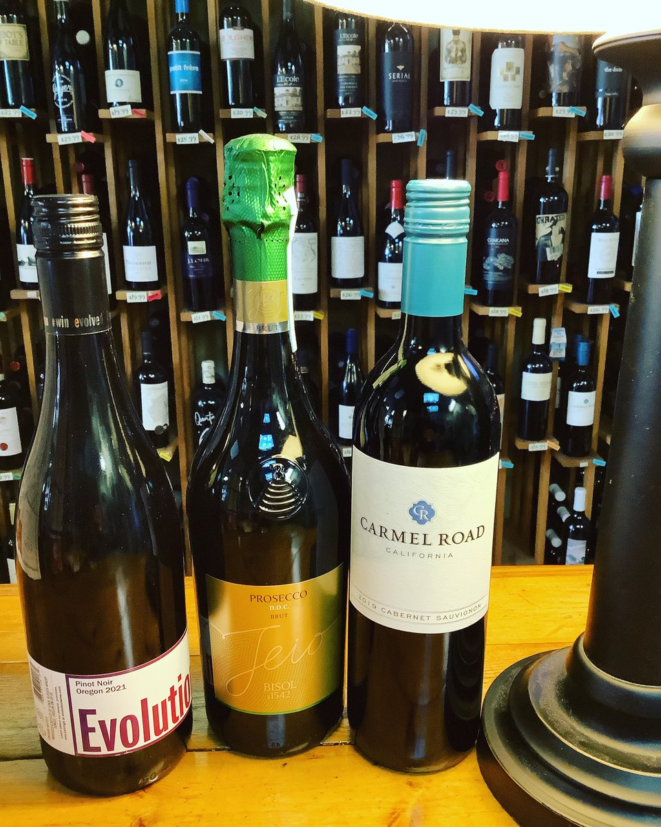 RVABeerMe's tweet photo. defleswinkel: Monday night, Feb 13th, a special wine tasting with our friends  Mariposa Aesthetics, LLC . CA cab, OR pinot, and a prosecco. Enjoy the wine, converse with friends, and learn about Mariposa’s high quality products &amp; professional services. 7… https://t.co/oVzIrEuYGa