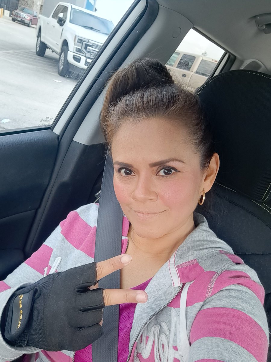 JazzCortesBarba's tweet photo. Saturday workout ✔️ #Blessed #YouthExerciseSpecialist  #FitnessConnection #FitCycle🚵 #Spinning #BurningTheTamales😁 https://t.co/IAACXensmB