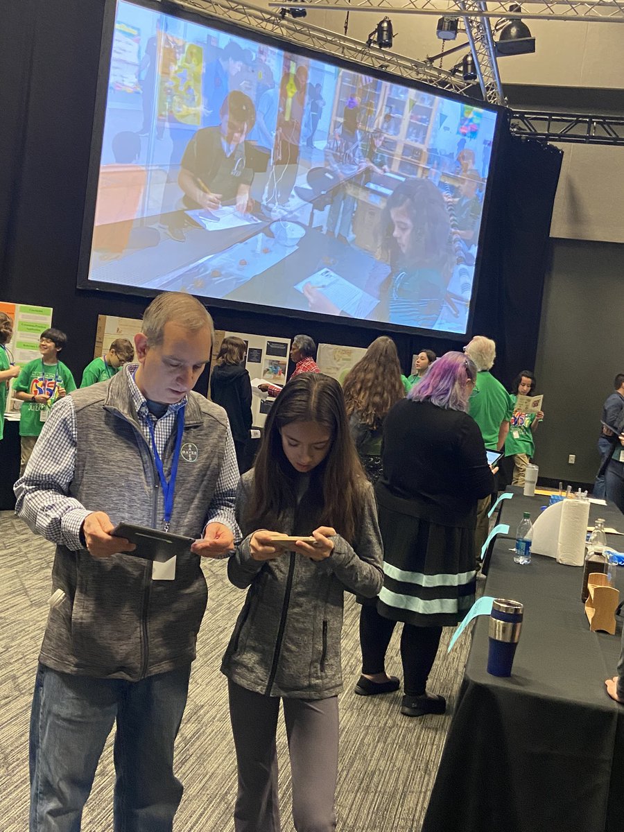 GatewaySciHigh's tweet photo. 20 minutes left for judging youngest GSA scientists @STLScienceCtr https://t.co/qeRQlaowsJ