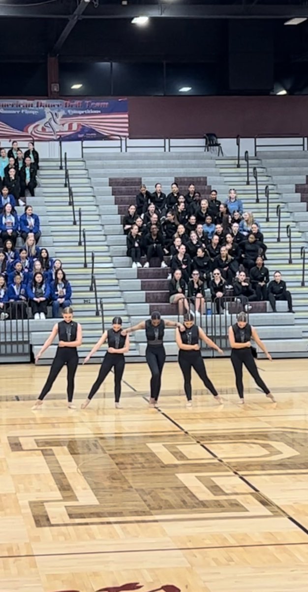 Sapphire Strutters and Royals tweet media