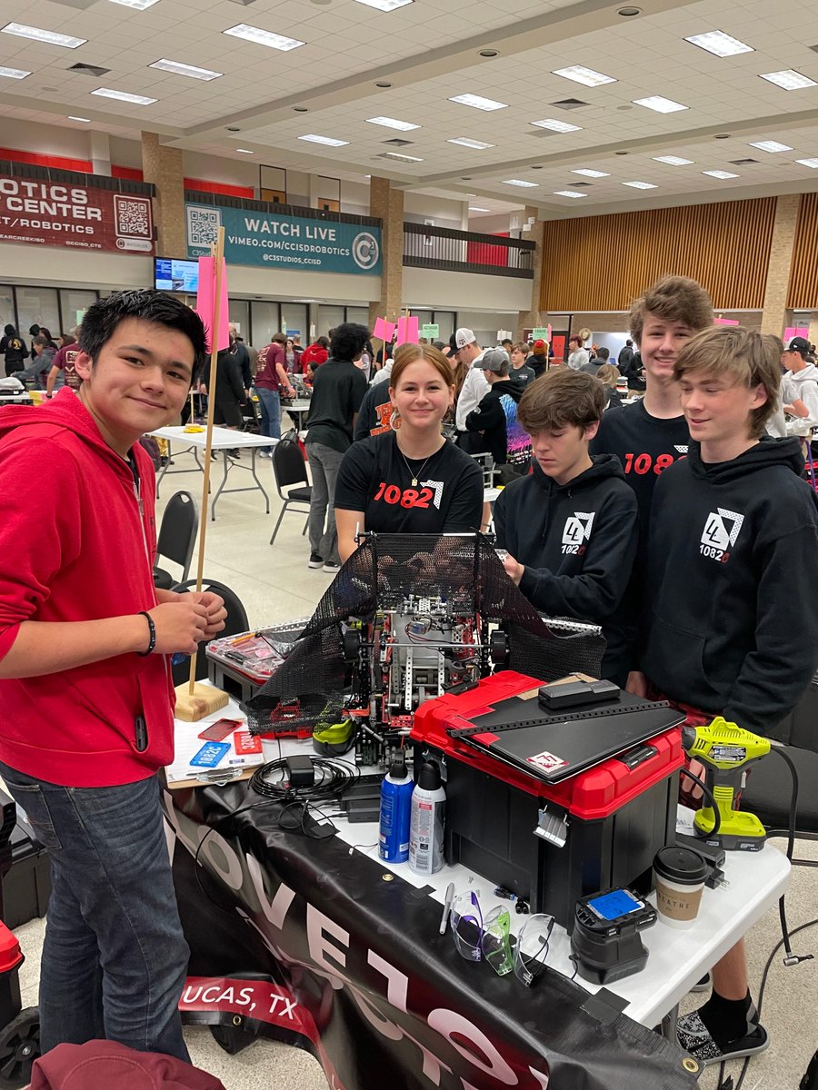 lovejoyrobotics's tweet photo. Hey Lovejoy Fam- tune in, wish us luck and cheer us on as we compete at the Texas 5A State Championship! #1082C and #1082R are ready to rock!!! Livestream is here: https://t.co/nEgGeL11Vt I’ll post again when the elimination rounds begin!
#OneHeartOneLovejoy #UILroboticsState https://t.co/Cpsd9CedEX