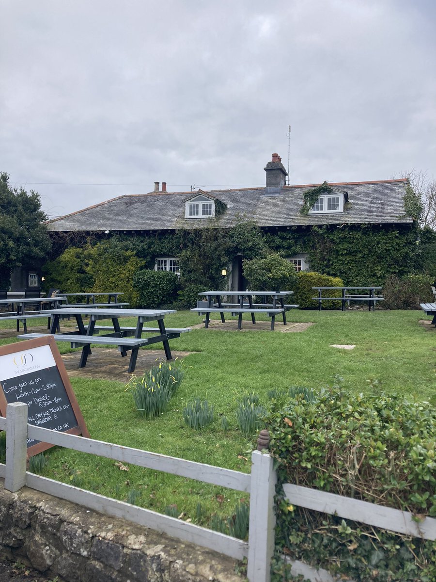 CarolEvs28's tweet photo. Enjoyed a shorter 4 mile walk from #FreshwaterEast to #StackpoleQuay today, finishing off with a lovely lunch in the very cosy @TheStackpoleInn @W4LES @VisitPembs #PembrokeshireCoastalPath https://t.co/VQrbpeUEVu