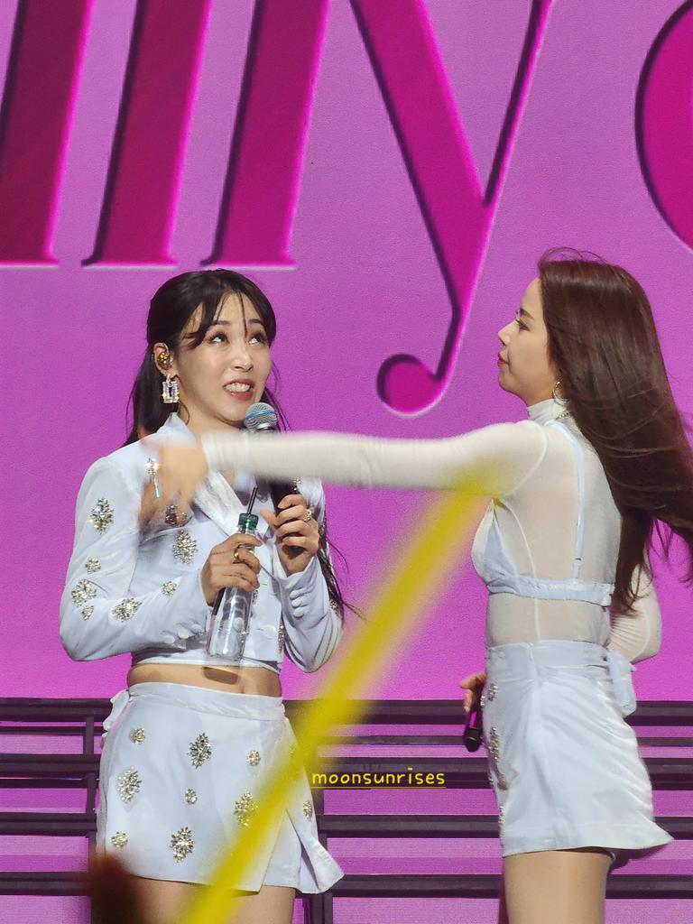 iza🌙Post Concert Depression Era🫠oH My GuRsH 문별 on Twitter "the