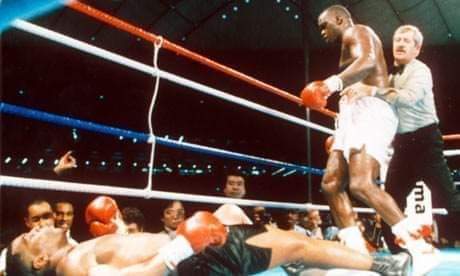 UN DIA COMO HOY 11 de febrero de 1990 hace 33 años Mike Tyson era derrotado por KO10 vs James Buster Douglas el mundo del boxeo quedo atónito ver insólito desenlace el favorito ironman en juego titulos WBA,WBC,FIB en poder de Tyson también el invicto lo invencible en Tokyo Japan