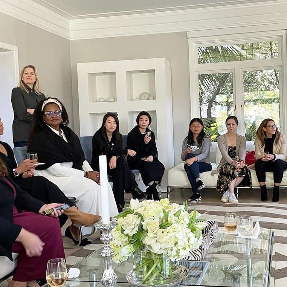 Beyond The Billion® (@beyondbillion) on Twitter photo Coming together around #womenledinnovation is always a good idea!
Great to have fellow investors at our exclusive Billion Dollar Brunch hosted by our co-founder <a href="/shellyporges/">Shelly Porges</a> & <a href="/SankariStudios/">Sankari Studios</a> in California on the sidelines of the recent #WomeninVC Summit at Half-Moon Bay. Coming together around #womenledinnovation is always a good idea!
Great to have fellow investors at our exclusive Billion Dollar Brunch hosted by our co-founder <a href="/shellyporges/">Shelly Porges</a> & <a href="/SankariStudios/">Sankari Studios</a> in California on the sidelines of the recent #WomeninVC Summit at Half-Moon Bay.