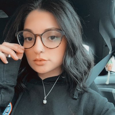 Lyss_Smith_'s tweet photo. #NewProfilePic https://t.co/2lCP2vWK4S