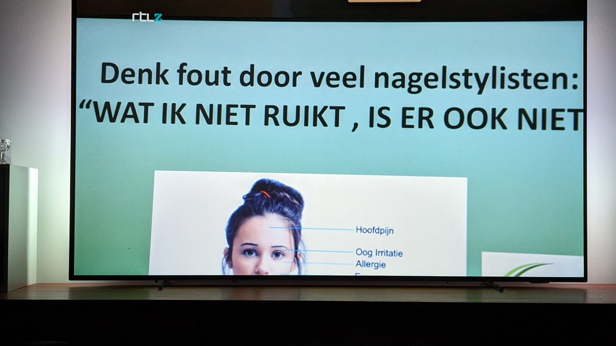 Zit je effe te zappen, kom je langs zo'n pareltje. #rtlz #howitsdone