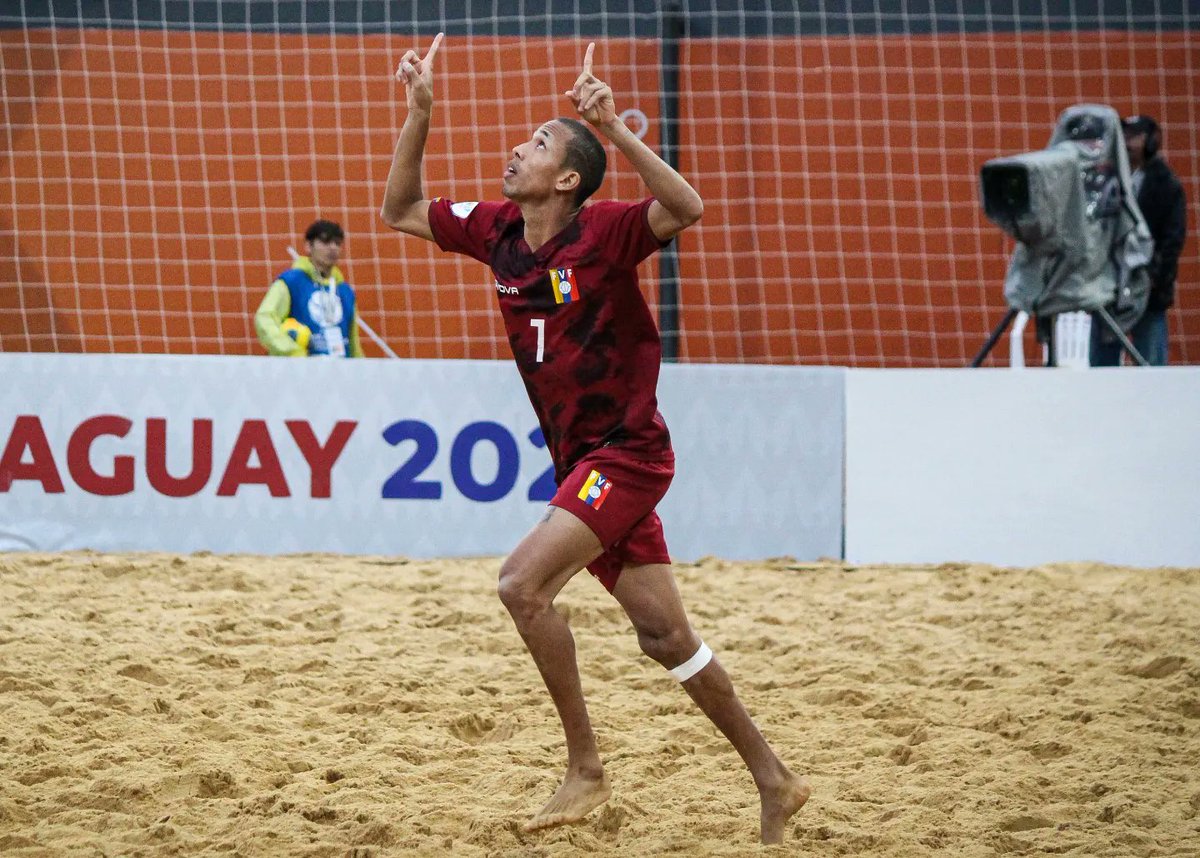 👀🏆🔜

#SiempreVinotinto 🇻🇪