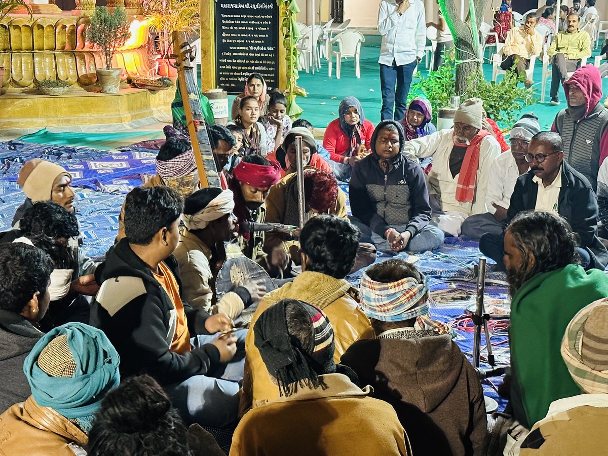 Danta_sarkar's tweet photo. भजन सन्ध्या
.

#raghuvirvilla_palace #shivshaktidham #danta_state #danta_sarkar https://t.co/Vi0jFVIgtY