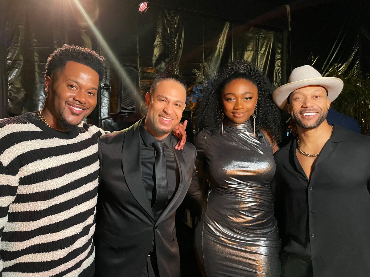 J_R_O_S's tweet photo. A BIG win for the #jazzheads out there w Recording Academy / GRAMMYs #BestNewArtist Samara Joy. 🏆
My bro’s on #UprightBass #WillBirckhead & #Creative #JRTaylor https://t.co/lg7t8IUVrs