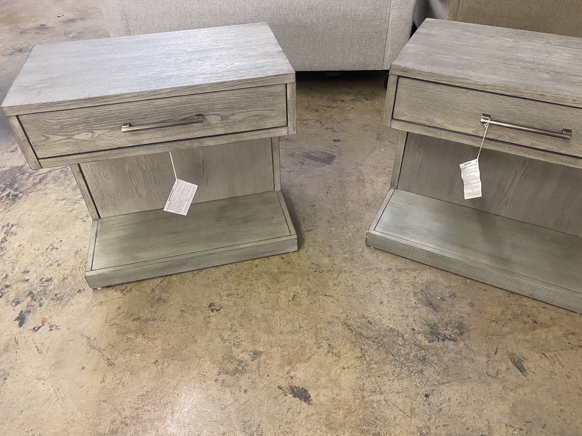 WhyPayRetail4's tweet photo. 🚨🚨🚨🚨🚨🚨FREE🚨🚨🚨🚨🚨🚨

Followers of Factory Direct Furniture 4 U appreciation giveaway

(2) Aspenhome single drawer nightstand’s with USB 

Over $1000 retail value

See How to Win Here:

https://t.co/g6NxbNl8Ku

SHARE THIS POST
             &amp;
LIKE OUR PAGE 

#GiveawayAlert https://t.co/wUEAIjFoLA