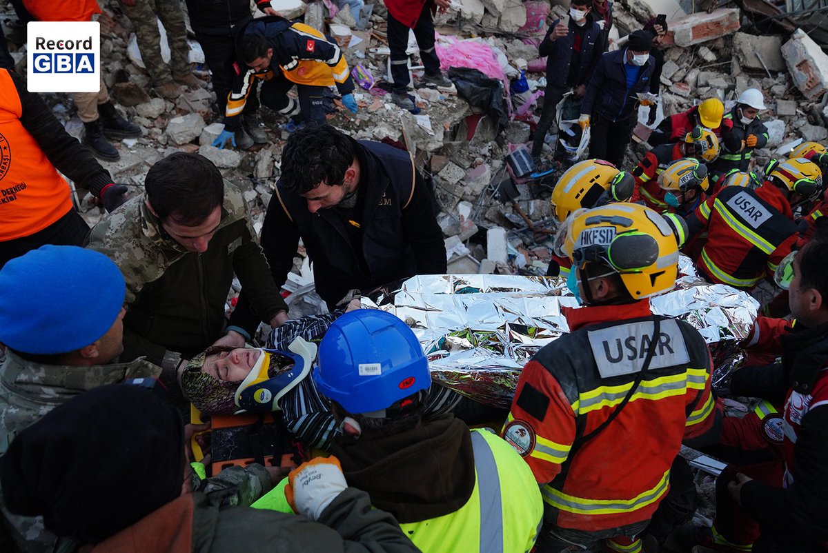 Epicenter Update丨 What a miracle of life!In #Antakya, Southern #Türkiye，three survivors were rescued by #HongKong USAR at 6 PM, local time, on Saturday. They had been trapped for 6 days under the wreckage after the earthquake.