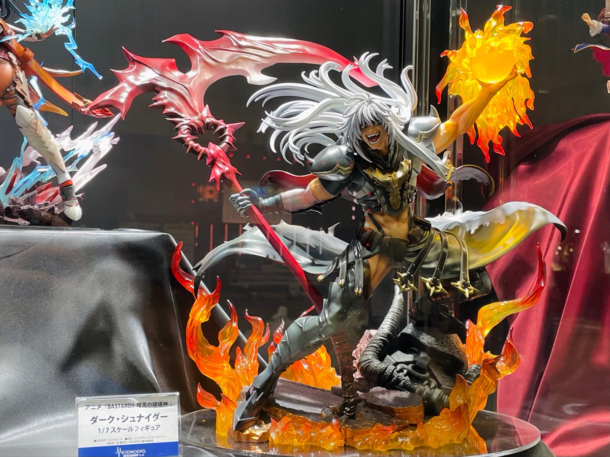 今日は #ワンフェス 📢 BASTARD!!のフィギュアが展示中 ＼ メディコス