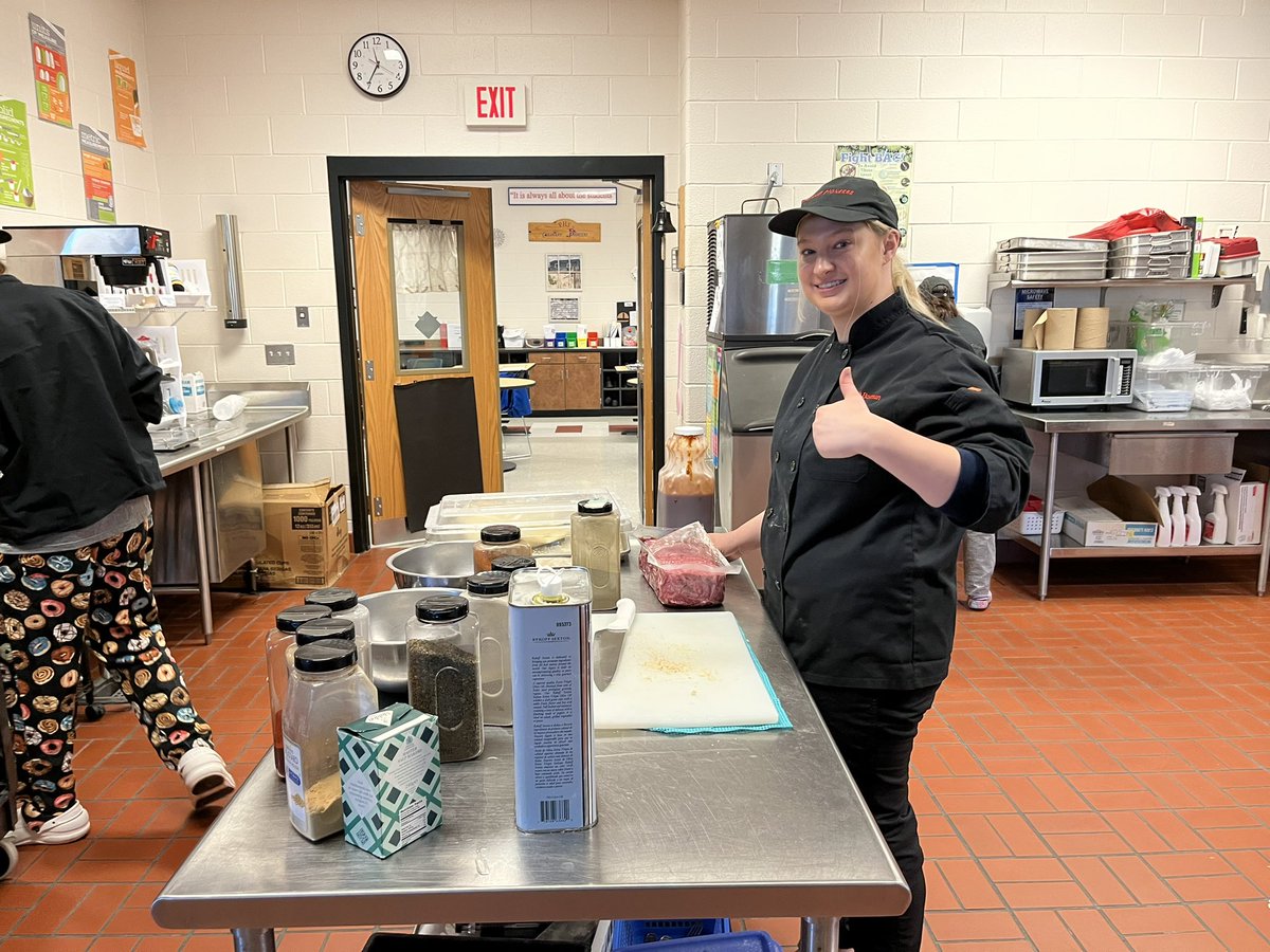 And we are underway! The first annual Patriot/Potomac Culinary challenge is going strong! Cook it up, chefs!!!! <a href="/PotomacCulinary/">Potomac Culinary</a> <a href="/ProStart/">ProStart</a> <a href="/VAProStart/">Virginia ProStart</a> <a href="/THEPatriotHS/">Patriot High School</a> @PotomacPanther <a href="/LDMcDade/">LaTanya D. McDade, Ed.D.</a>