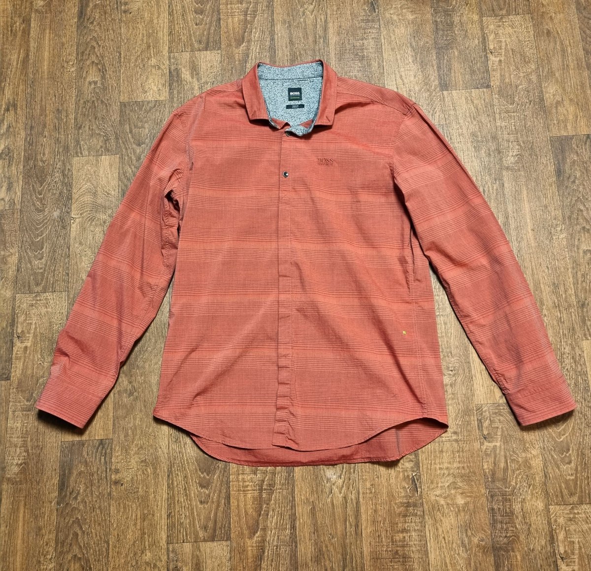 myvintage's tweet photo. Designer Clothing | Mens Designer Hugo Boss Shirt Size Large
https://t.co/hhR65Qxr7t #HugoBoss #Boss #vintage #retro #designer #Mensfashion #menswear #mensclothing #mensstyle #mensshirt #designershirt #HugoBossShirt #vintageclothing #vintagestyle #secondhand https://t.co/WTrm4FBD5u