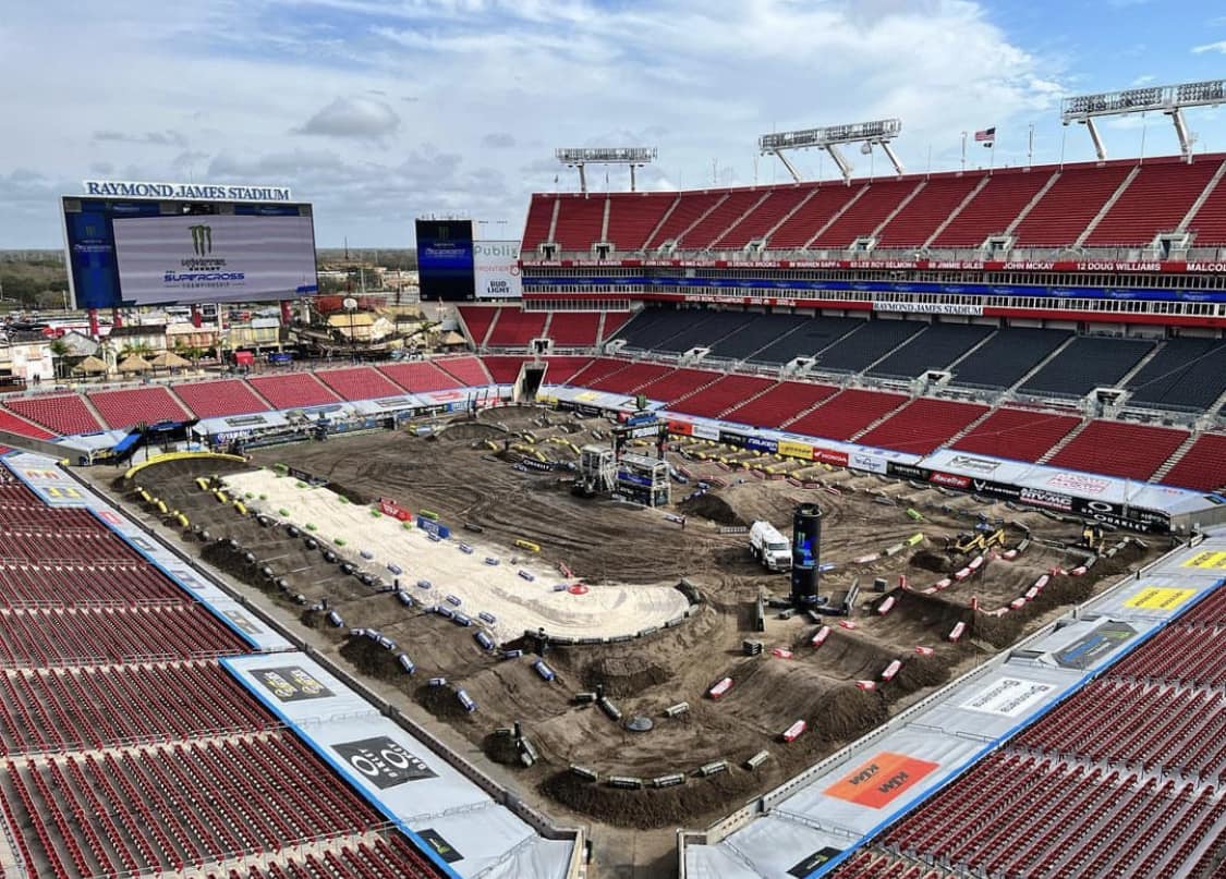 Dirtbike_Lovers's tweet photo. Tampa Supercross is ready for Action ! https://t.co/x204d0mtnd
