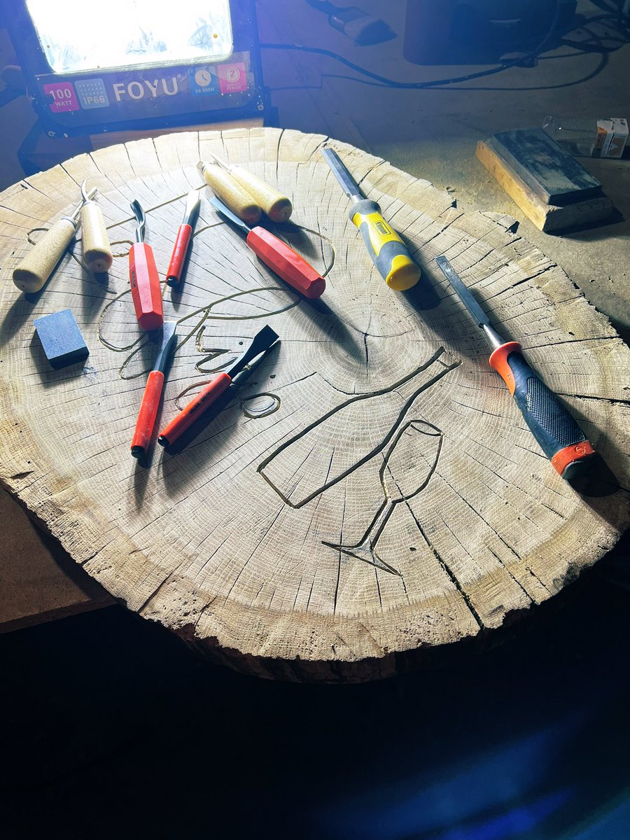NoodlesNero's tweet photo. Uno dei miei hobby è il legno…
Non sono bravo, ma mi rilassa tanto 
#incisioni https://t.co/M4MmtI4pms