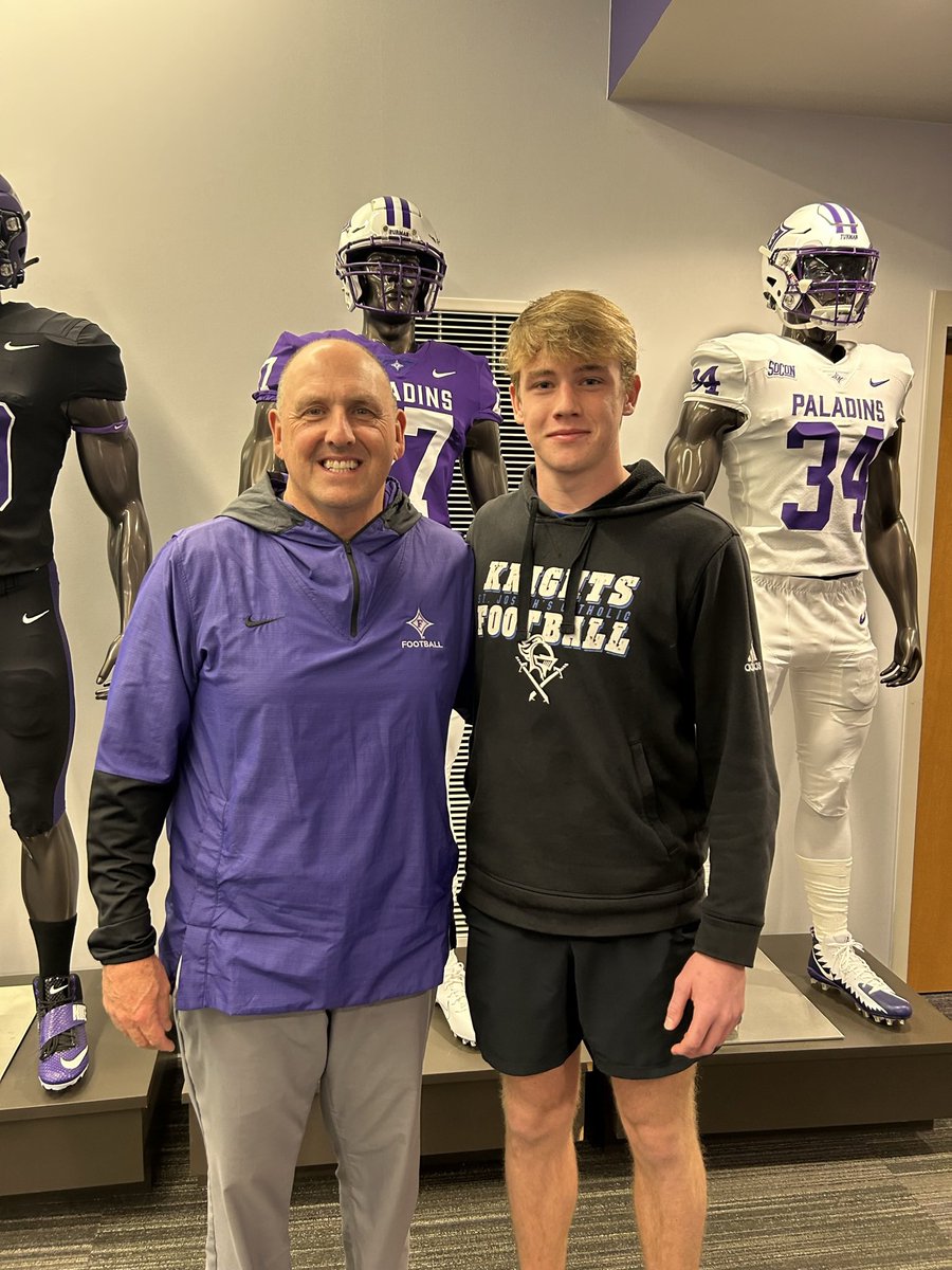 WalkerWood_2's tweet image. I would like to thank all the coaches and my family who have helped me throughout the recruiting process. I’m excited to announce that I will continue my athletic and academic career at Furman University! @FUCoachHendrix @Justin_Roper @CoachMCGoodman1 @CoachJonWheeler