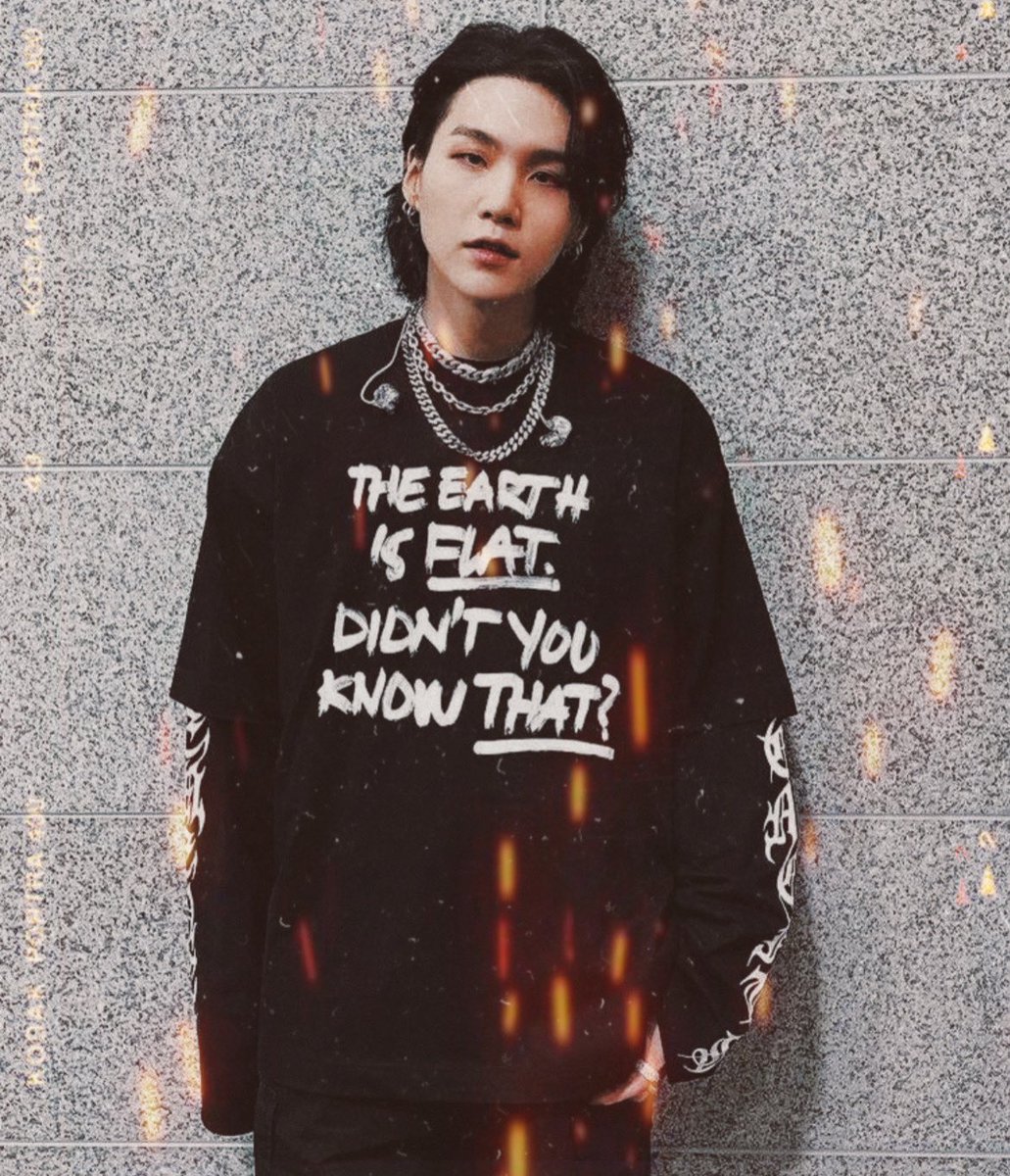 silverf__'s tweet photo. (song!au: doja cat — need to know) 
[закончено]
#yoonmin #yoonminau #vkook

sns!au, где чимин — фанат agust d, который решает привлечь его внимание; где юнги — тот самый рэпер agust d, которому хосок показывает твиты чимина; и где вигу пытаются вынести вселенский кринж от этого. https://t.co/MiqLSBbQoZ