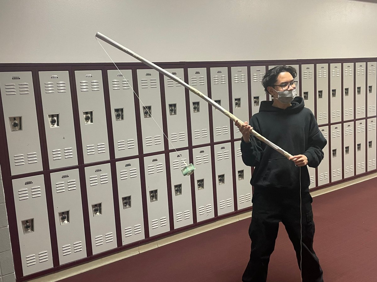 KBirdPhysics's tweet image. 10 groups competed in Fluor Daniel Engineering on Friday.  Some great ideas on how to solve the ball pickup challenge.  Next &amp;amp; Last challenge date is March 8th.  #sciencebuddiesengineeringchallenge @ScienceBuddies @KHS_Cougars