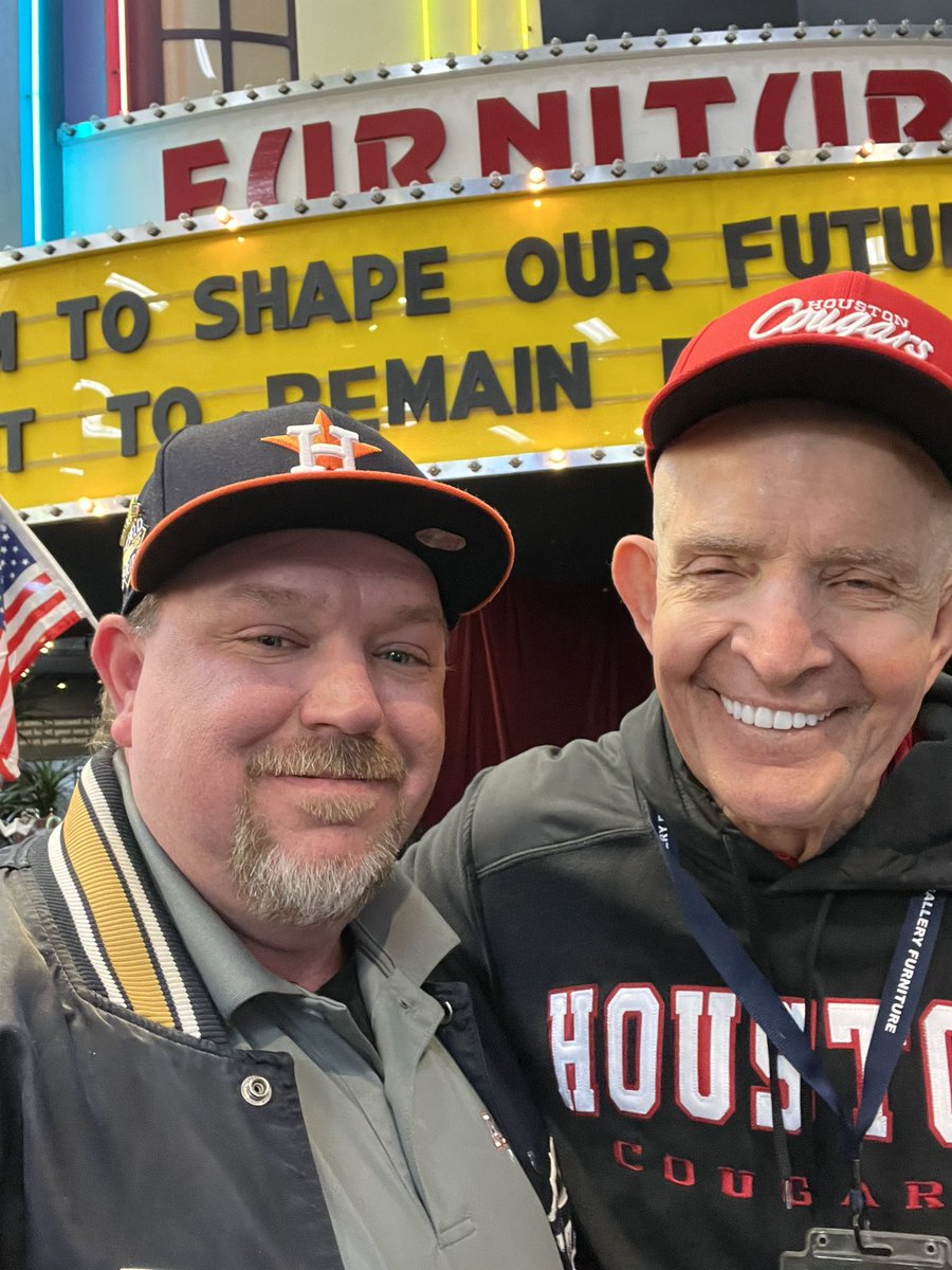 One of many cakes at <a href="/MattressMack/">@MattressMack</a> ‘s 72nd birthday celebration! This Cake made by <a href="/WhoMadeTheCake/">WhoMadeTheCake</a> !!! Impressive, but even more impressive than the cake was Mac’s Xander and willingness to talk! #Ready2Reign