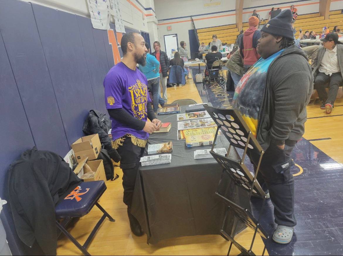 Iuic_wisconsin's tweet image. Waking up the so called Native Indians, who are really the tribe of Gad. Biblical Israelites &amp;amp; showing them their true history according to the Bible. 

#IUIC #Chicago #NativeIndians #Gad #Israelites #PowWowEvent #TwelveTribesWorldWide