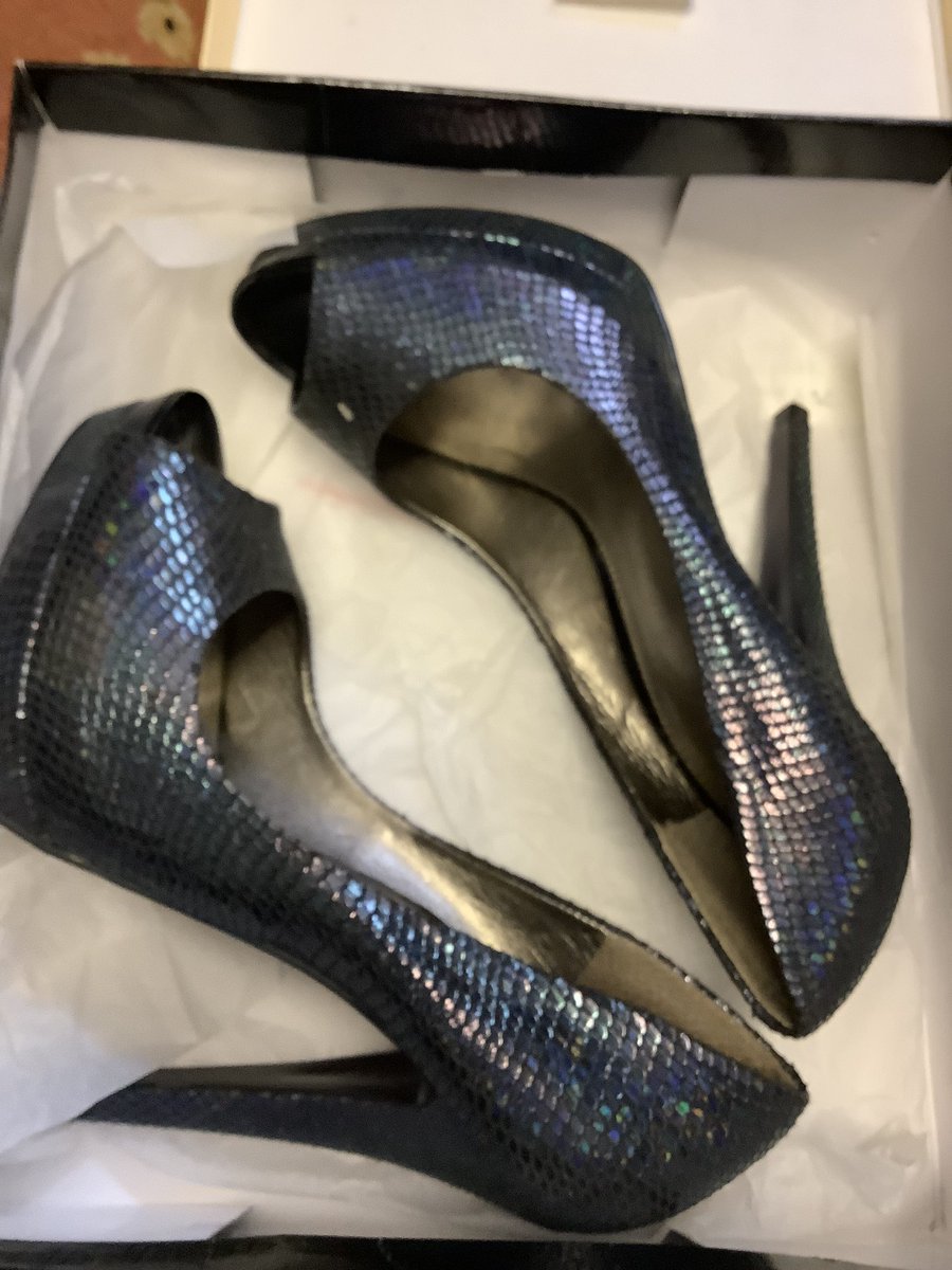 applebypreloved's tweet photo. Stepping out in style with our stylish carvella designer shoes 
Uk 🇬🇧 5. #carvella #designer #appleby https://t.co/gWxSX9SVer