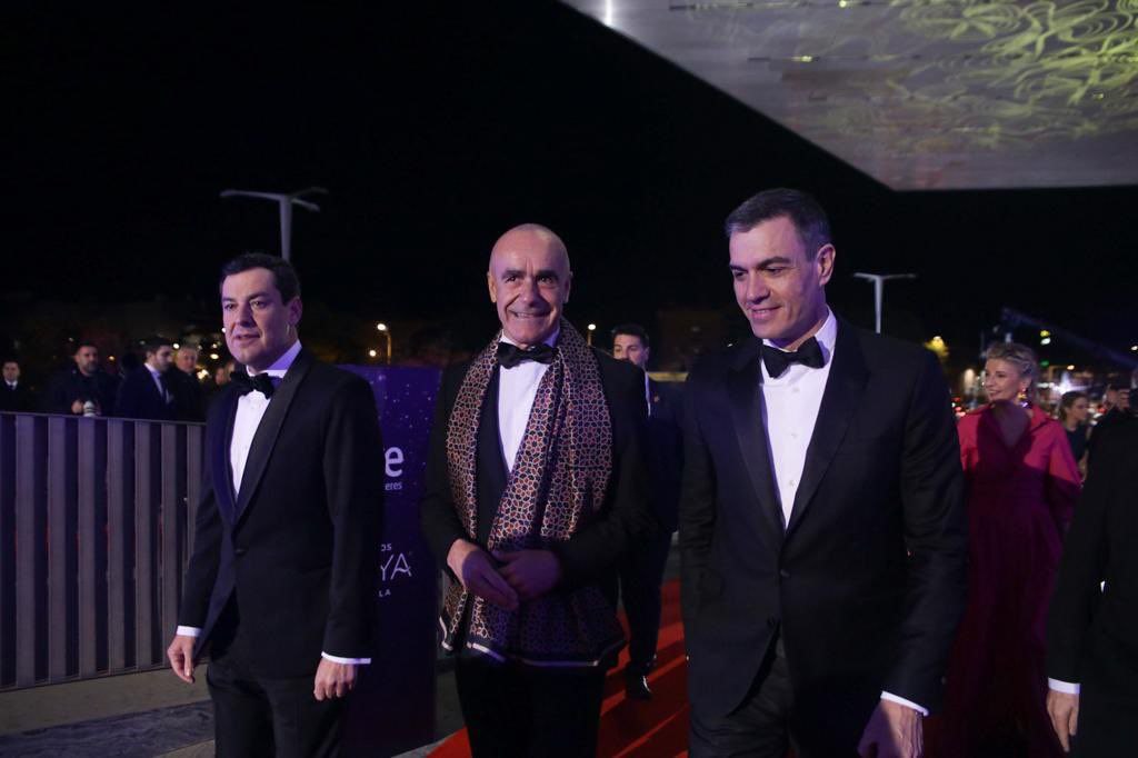 No vi a Juanma Moreno en los Premios Carmen de la Academia Andaluza en Almería apoyando el cine andaluz, pero sí está en los Goya. 🤷‍♂️

Su andalucismo tiene bastante lagunas. #Goya2023