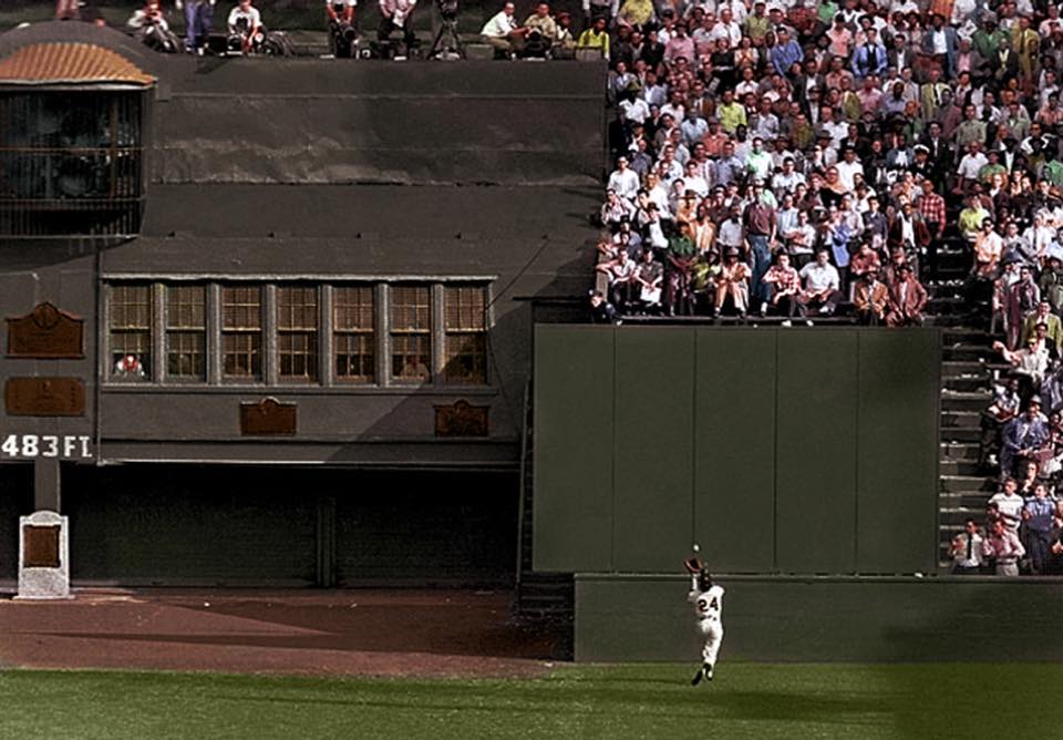 CodifyBaseball's tweet photo. Collecting some iconic baseball photos.
Please contribute.  I'll start. https://t.co/RfOTL9jMrb