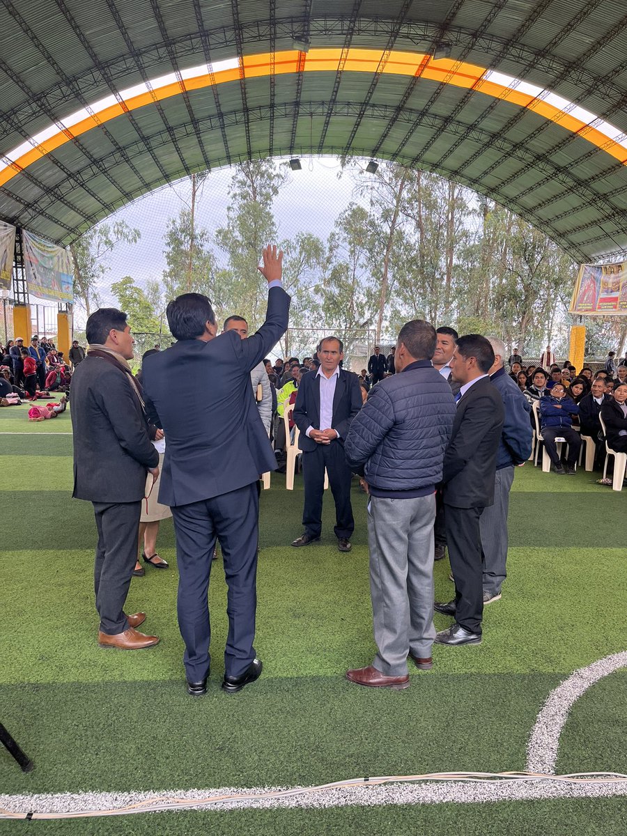 abimaelobando's tweet photo. Pr. #JuanSanchez con ejemplos prácticos enseñando a la feligresía de San Pablo las cuatro características que todo profesor de la #EscuelaSabática tiene que tener: 
1. Profesor
2. Pastor 
3. Predicador
4. Promotor
@AdventistasANoP @AdventistasUPN @iasdsudamerica #EscuelaSabática https://t.co/MGkdoP2uAo