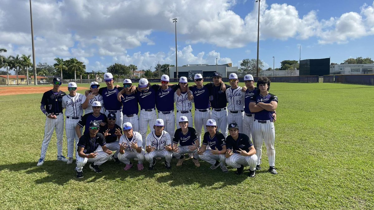 1stpitch_RMIII's tweet photo. Having some fun with the guys today @sweaglesbase 100 inning Fundraiser 💙🦅⚾️ https://t.co/UaFk2Lwdyz