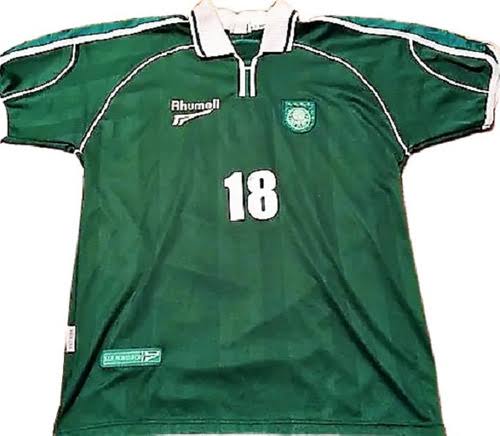 VirtualGalera's tweet photo. @guitskits Amigo sabe quem tem esse uniforme ???? queria demais pra mim Adicionar na minha master liga! 👊🖒⚽🎮 https://t.co/Bvod82725k