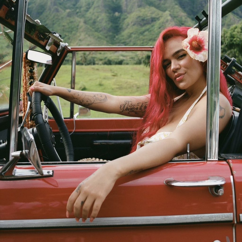 PopCrave's tweet photo. .@KarolG unveils artwork for her new album ‘MAÑANA SERÁ BONITO’ which will be released February 24. 

The 17-track album will feature collaborations with Quevedo, Carla Morrison, Sean Paul, Sech, Bad Gyal, Justin Quiles and Angel Dior. https://t.co/nHgxWpm4zA