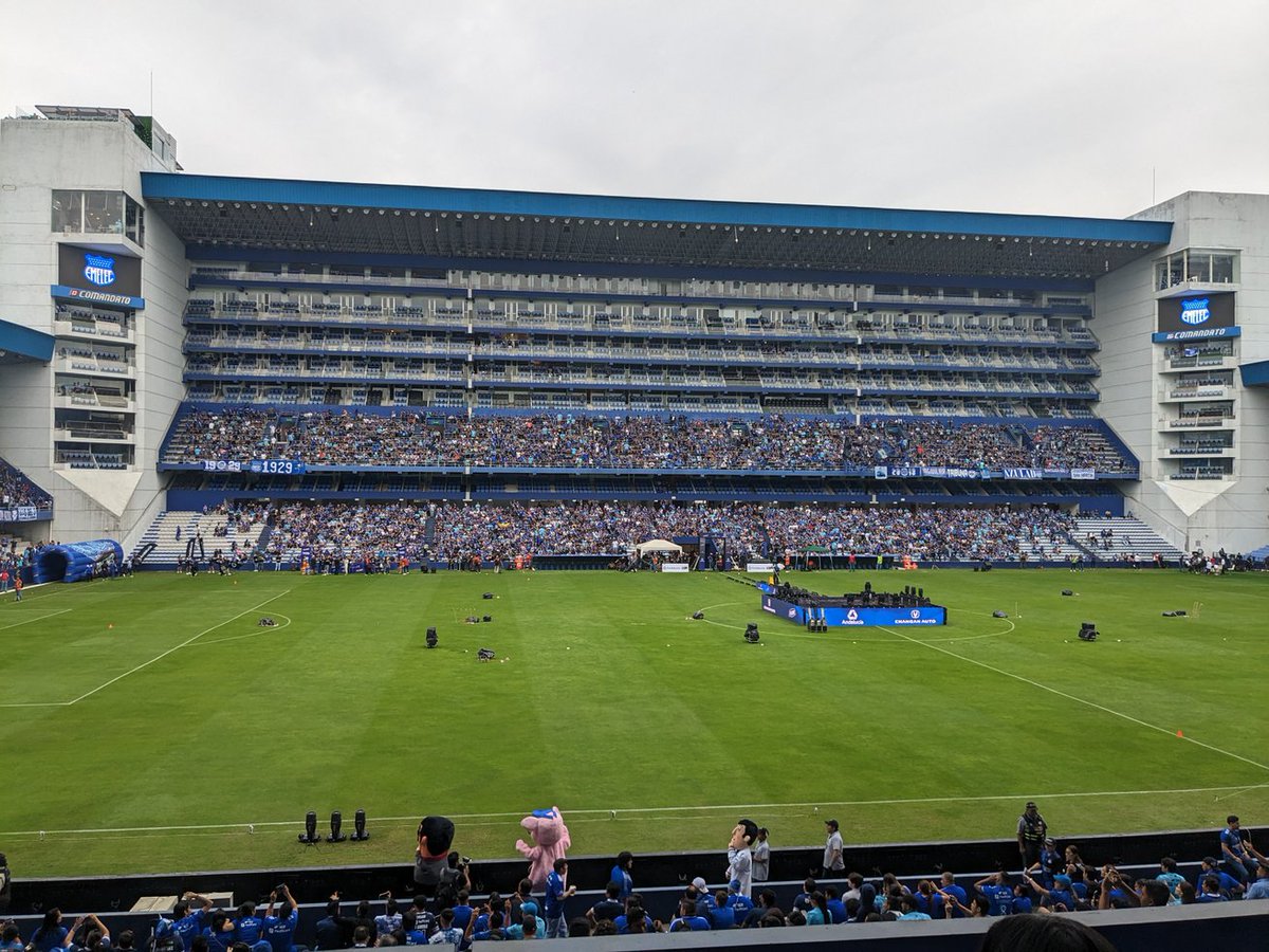 LTarrineristas's tweet image. Llegamos #ExplosionAzul