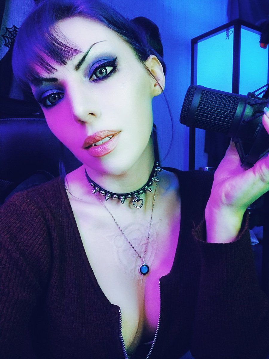 It's Saturday and I'm going to be #streaming early tonight. I'll be #goinglive around 6:30pm.

#twitchstream #twitchstreamer #twitchtv #livestreaming #streamergirl #smallstreamer #supportsmallstreamers #gothicmakeup #gothic #gothgirl #animegirl #bunhead #twitchaffiliate