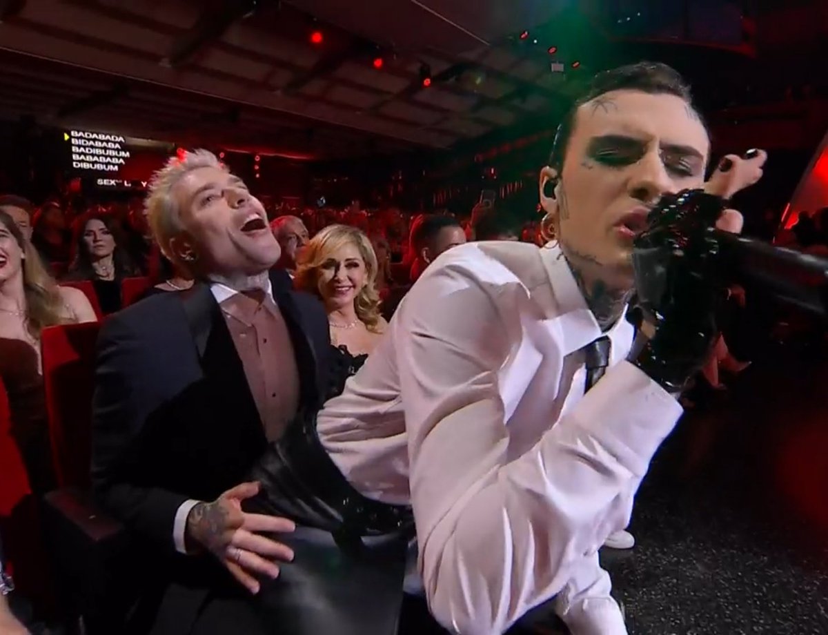 efdiegi_'s tweet photo. RT to scare Fratelli d'Italia🇮🇹
#Sanremo2023 https://t.co/15cVj5IXGa