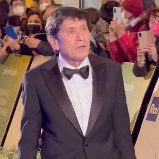 giorgiashx's tweet photo. chiara che vede rosa baciare fedez 
#Sanremo2023 https://t.co/Ks68q8zaaV