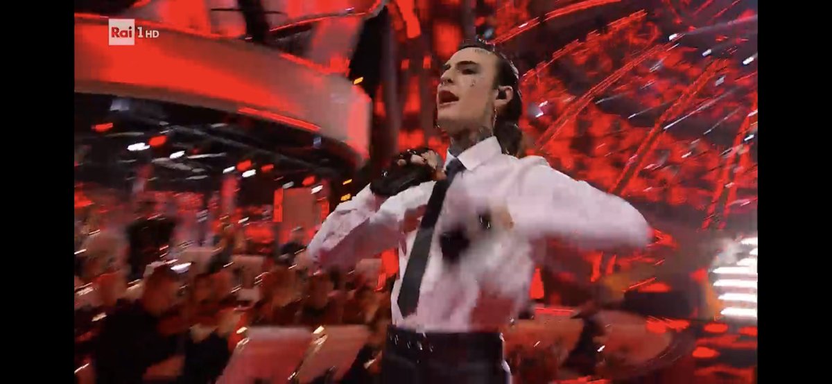 aleferaz's tweet photo. HE CAME ATE AND LEFT NO CRUMBS #Sanremo2023 https://t.co/7sGJ3f4tR6