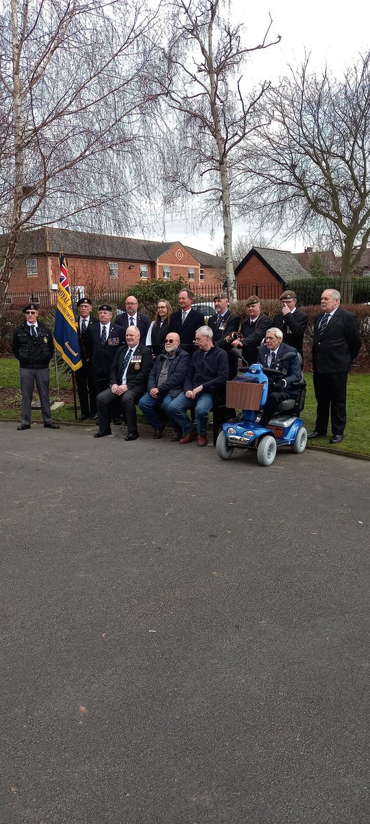 Goole_WW1's tweet photo. Members today were in attendance of the unveiling of the new memorial bench in Goole Cenotaph Gardens. The service remembered Alfred Axup who is named on Goole Cenotaph and died of his wounds 106 years ago today. Our thanks to the Goole and Howden Branch RBL. @PoppyLegion https://t.co/o2T6gyIKG5