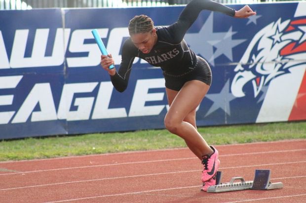 SharkTrackSCHS's tweet photo. The word of the meet was tenacity: the quality or fact of being very determined.
In the gusty winds and chilling temperature, our varsity squads displayed a good deal of tenacity and grit. Back to training on Monday as we prepare for the William Sirmon Invitational next week! 🦈 https://t.co/HgdYTVugw5